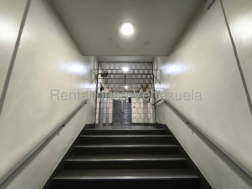 Apartamento (1 Nivel) en Alquiler en Campo Alegre, Distrito Metropolitano - 30