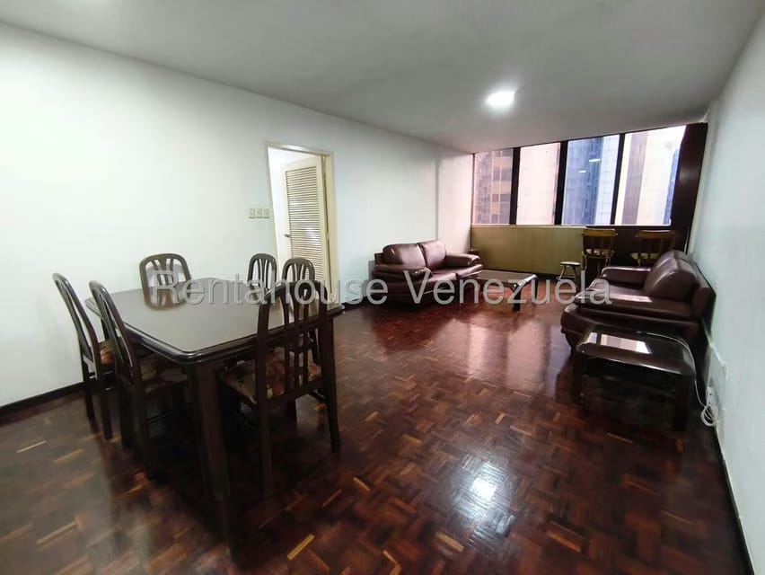 Apartamento (1 Nivel) en Alquiler en Campo Alegre, Distrito Metropolitano - 6