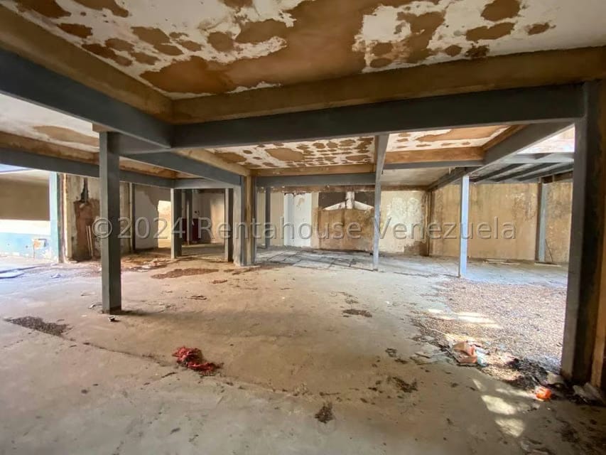 Comercial (Local Comercial) en Venta en Calle 72, Zulia - 14