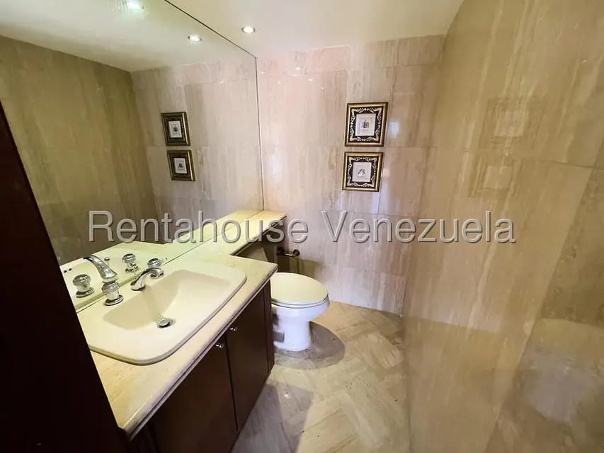 Apartamento (1 Nivel) en Venta en Colinas de Valle Arriba, Distrito Metropolitano - 32