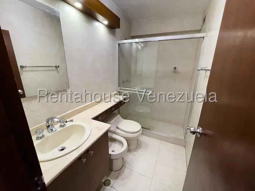 Apartamento (1 Nivel) en Venta en Colinas de Valle Arriba, Distrito Metropolitano - 37