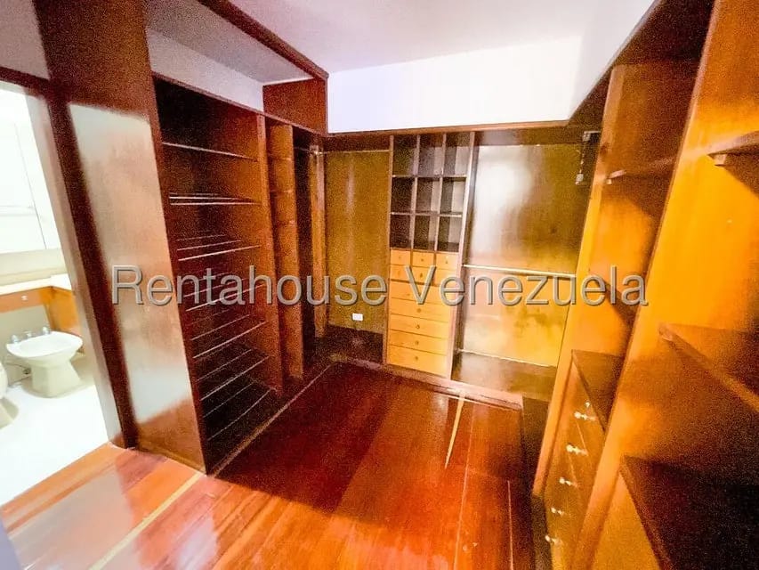 Apartamento (1 Nivel) en Venta en Colinas de Valle Arriba, Distrito Metropolitano - 44