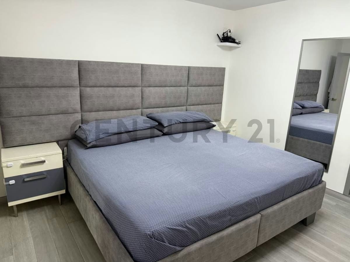 Amplio Iluminado se Vende apartamento en el Bosque - 11