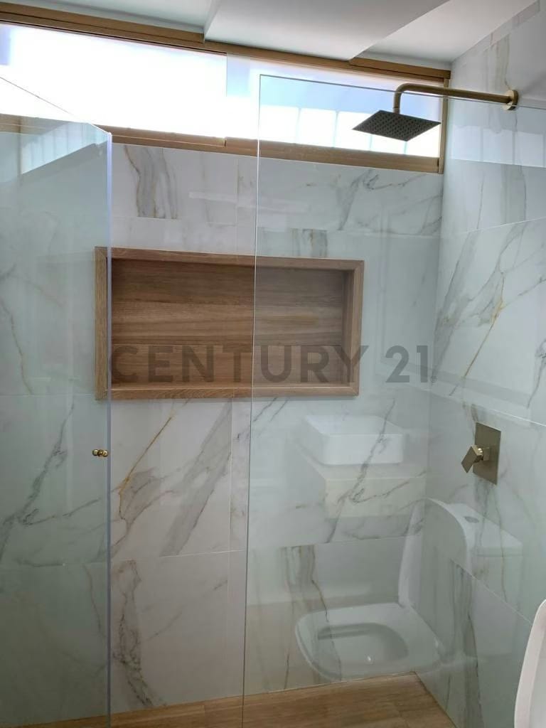 Amplio Iluminado se Vende apartamento en el Bosque - 15