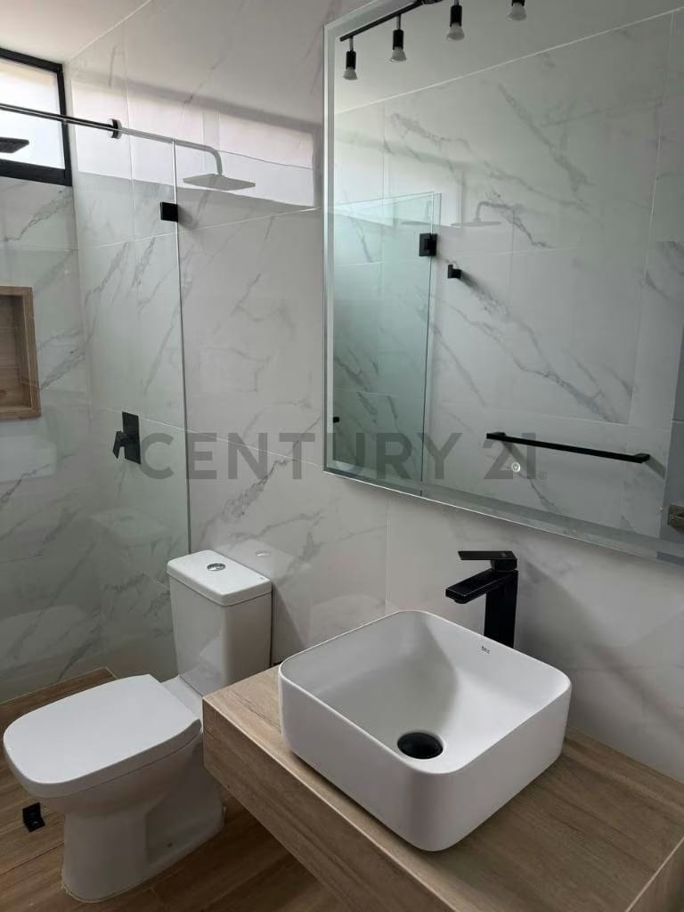 Amplio Iluminado se Vende apartamento en el Bosque - 18