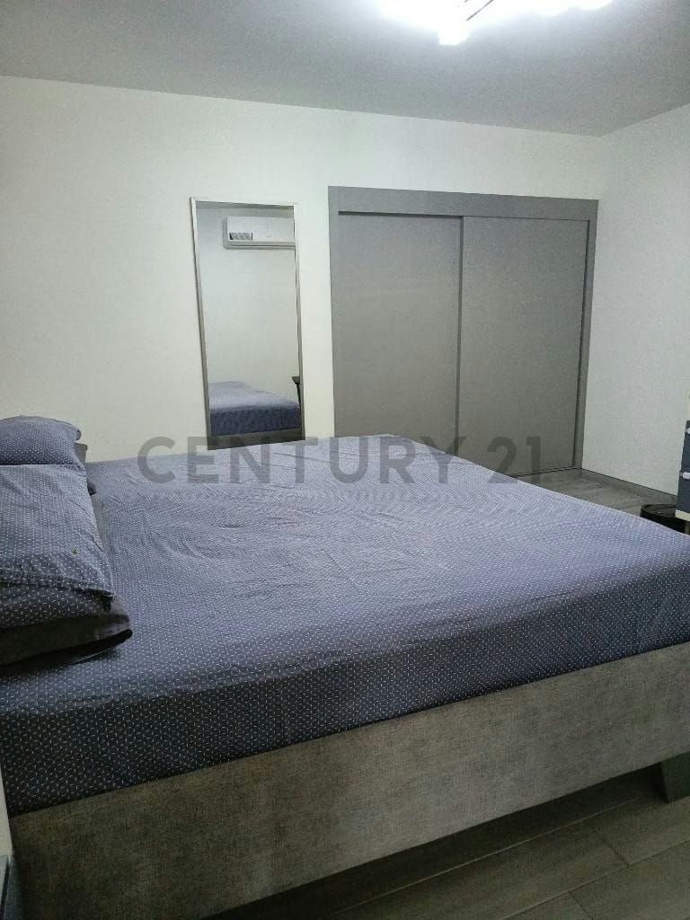 Amplio Iluminado se Vende apartamento en el Bosque - 8