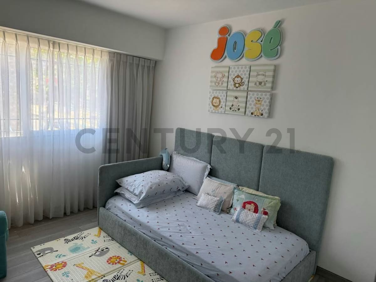 Amplio Iluminado se Vende apartamento en el Bosque - 10