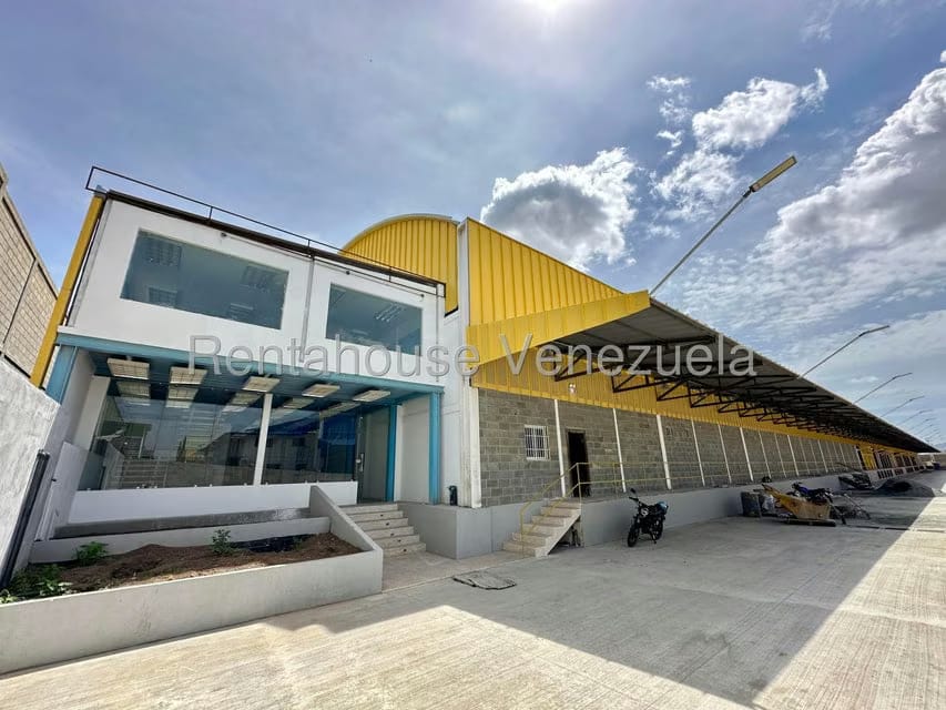 Comercial (Galpon - Deposito) en Venta en Zona Industrial 2, Lara