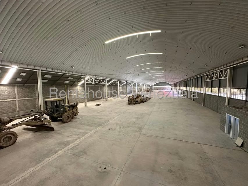 Comercial (Galpon - Deposito) en Venta en Zona Industrial 2, Lara - 15