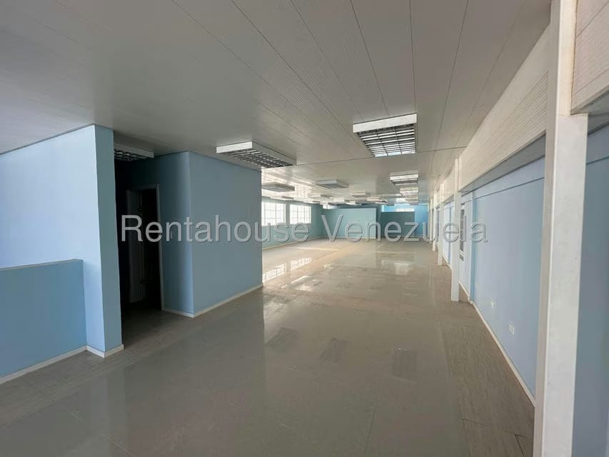 Comercial (Galpon - Deposito) en Venta en Zona Industrial 2, Lara - 21