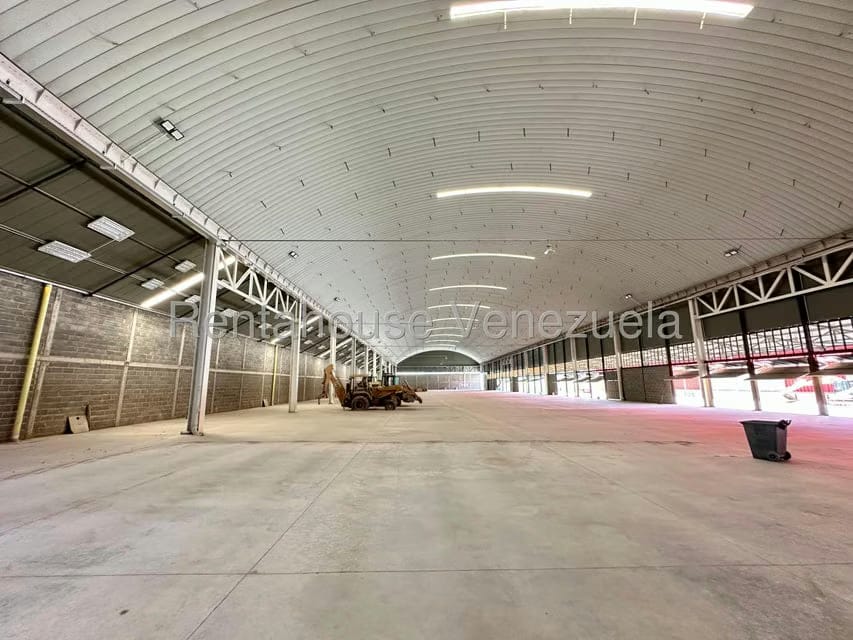 Comercial (Galpon - Deposito) en Venta en Zona Industrial 2, Lara - 8