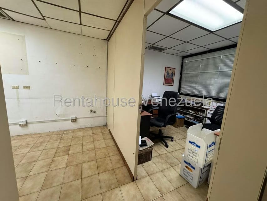 Comercial (Oficina) en Alquiler en Bello Monte, Distrito Metropolitano - 18