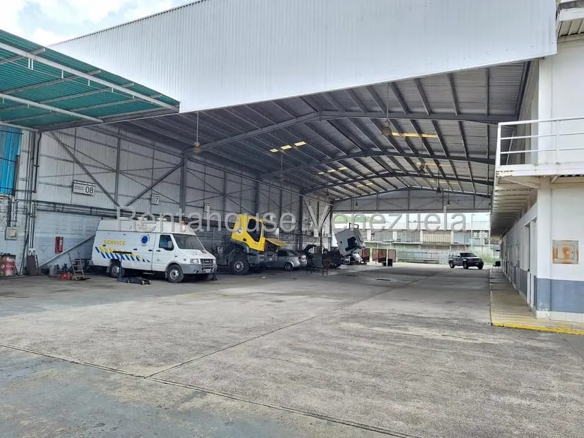 Comercial (Galpon - Deposito) en Venta en La Florida, Carabobo - 11