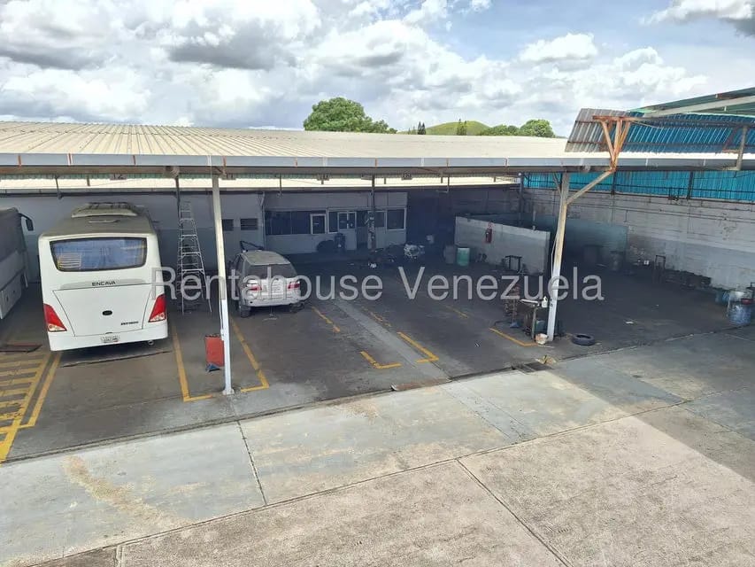 Comercial (Galpon - Deposito) en Venta en La Florida, Carabobo - 14