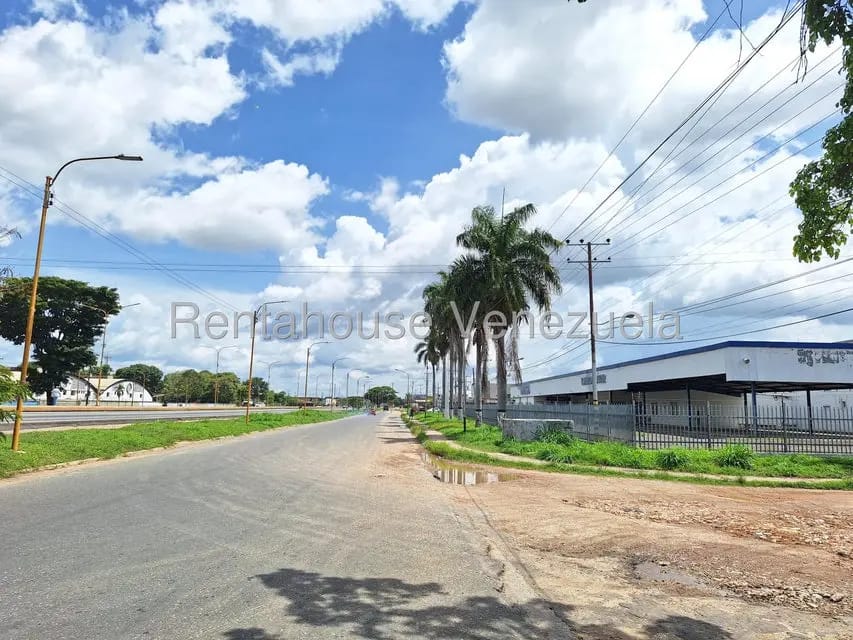 Comercial (Galpon - Deposito) en Venta en La Florida, Carabobo - 16