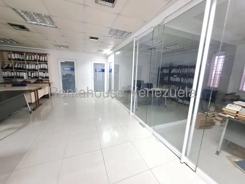 Comercial (Galpon - Deposito) en Venta en La Florida, Carabobo - 4
