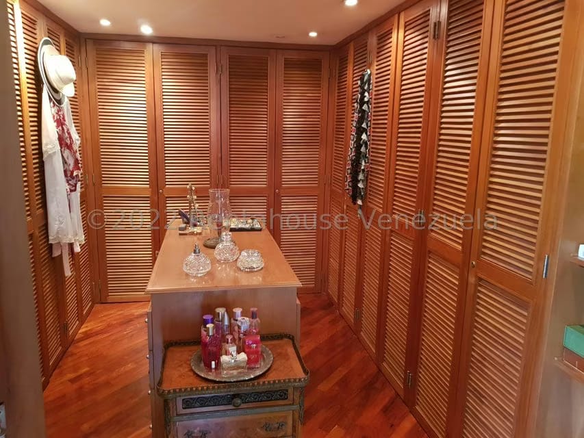 Casa (Multipes Niveles) en Venta en Miranda, Distrito Metropolitano - 24