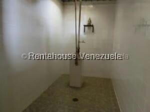 Comercial (Galpon - Deposito) en Venta en Los Montes Verdes, Miranda - 15
