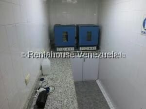 Comercial (Galpon - Deposito) en Venta en Los Montes Verdes, Miranda - 19