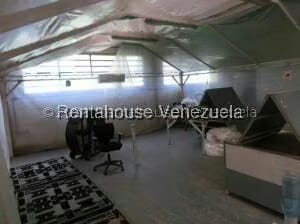 Comercial (Galpon - Deposito) en Venta en Los Montes Verdes, Miranda - 25