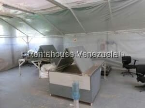 Comercial (Galpon - Deposito) en Venta en Los Montes Verdes, Miranda - 26
