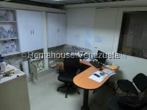Comercial (Galpon - Deposito) en Venta en Los Montes Verdes, Miranda - 46