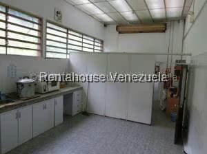 Comercial (Galpon - Deposito) en Venta en Los Montes Verdes, Miranda - 48