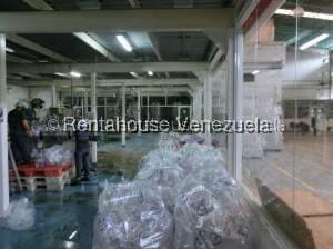 Comercial (Galpon - Deposito) en Venta en Los Montes Verdes, Miranda - 49