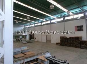 Comercial (Galpon - Deposito) en Venta en Los Montes Verdes, Miranda - 58