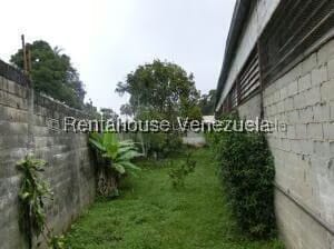Comercial (Galpon - Deposito) en Venta en Los Montes Verdes, Miranda - 80