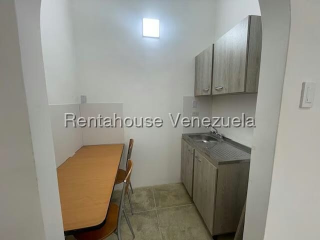 Casa (1 Nivel) en Alquiler en Campo Claro, Distrito Metropolitano - 11