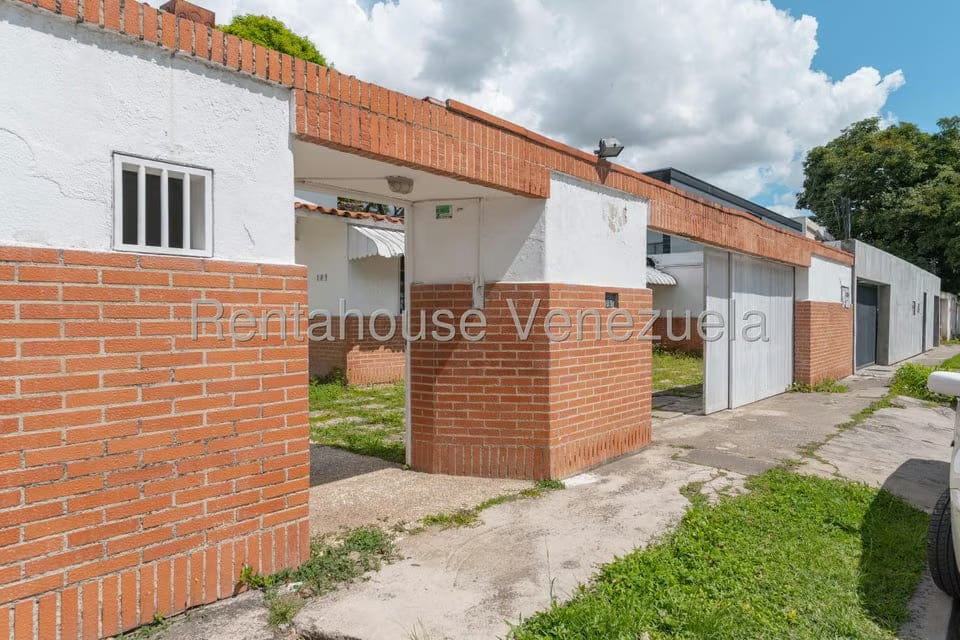 Casa (Duplex) en Venta en Chuao, Distrito Metropolitano - 3