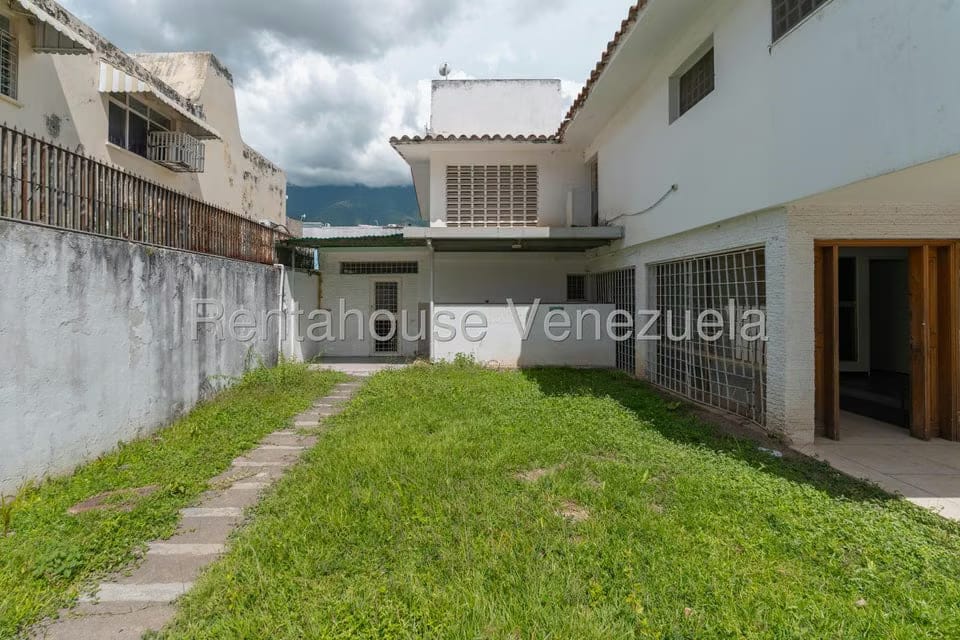 Casa (Duplex) en Venta en Chuao, Distrito Metropolitano - 8