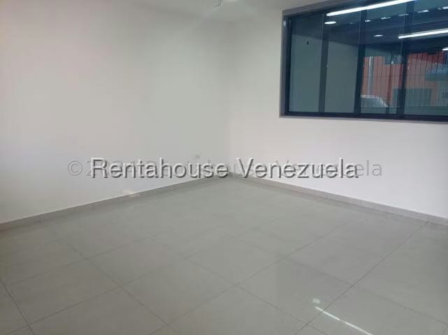 Comercial (Edificio) en Venta en Parroquia Concepcion, Lara - 14