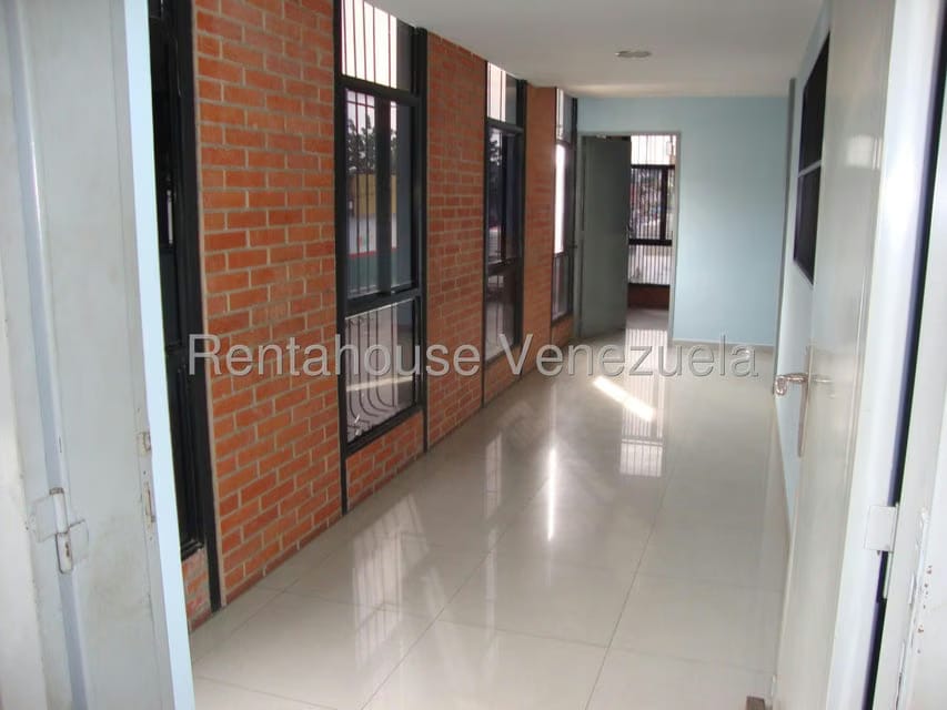 Comercial (Edificio) en Venta en Parroquia Concepcion, Lara - 25