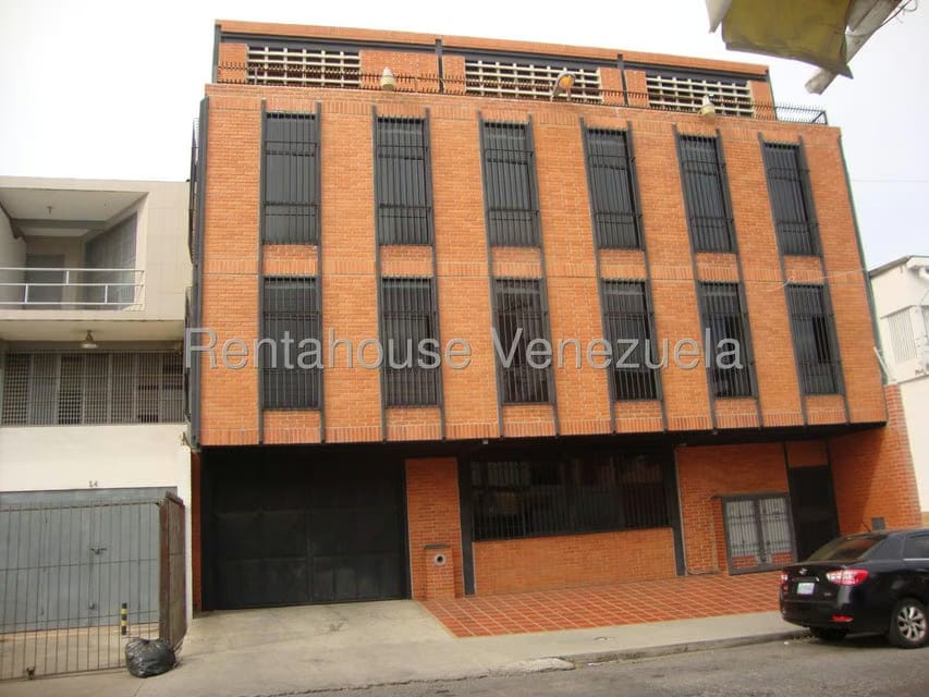 Comercial (Edificio) en Venta en Parroquia Concepcion, Lara - 33