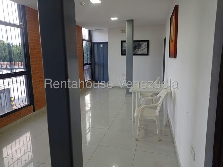 Comercial (Edificio) en Venta en Parroquia Concepcion, Lara - 35