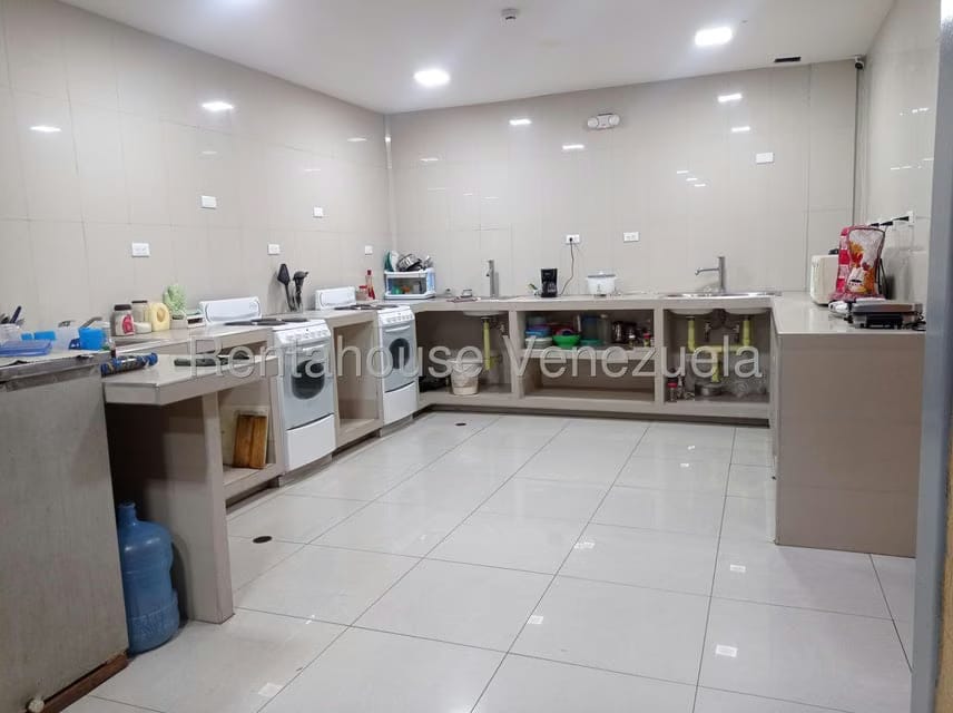 Comercial (Edificio) en Venta en Parroquia Concepcion, Lara - 42
