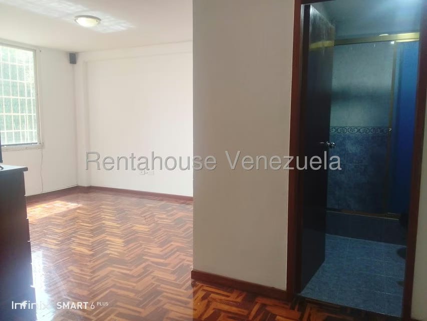 Apartamento (1 Nivel) en Alquiler en Llano Alto, Miranda - 16
