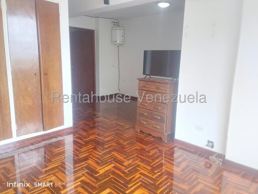 Apartamento (1 Nivel) en Alquiler en Llano Alto, Miranda - 10