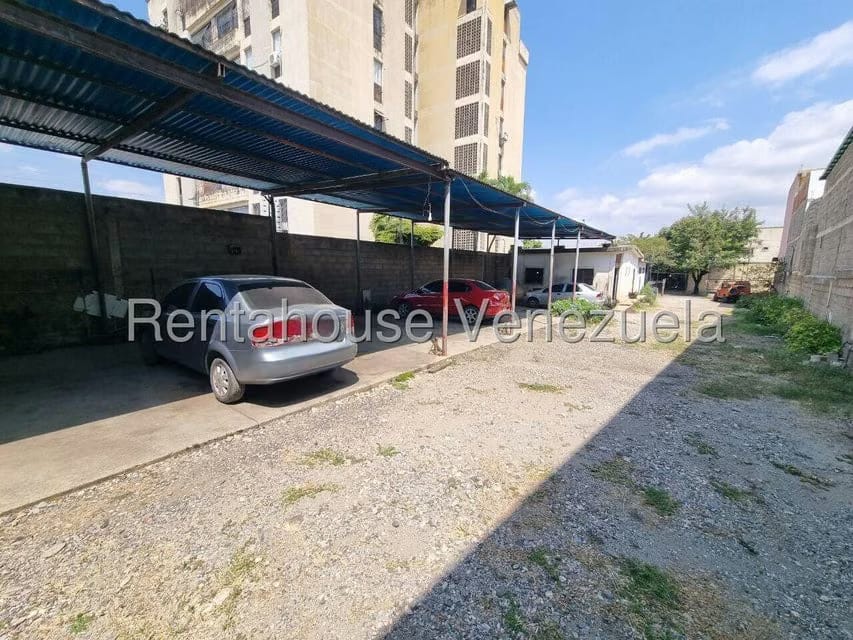 Terreno (Comercial) en Venta en Centro, Lara - 24