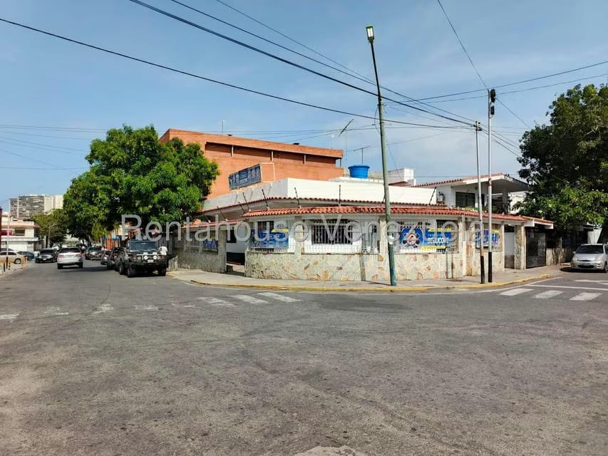 Casa (1 Nivel) en Venta en La colina de Catia la mar, Vargas - 27