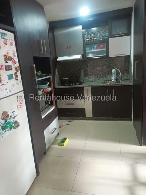Apartamento (1 Nivel) en Venta en Miravila, Distrito Metropolitano - 4