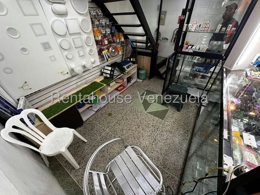 Comercial (Local Comercial) en Venta en El Ingenio, Miranda - 5