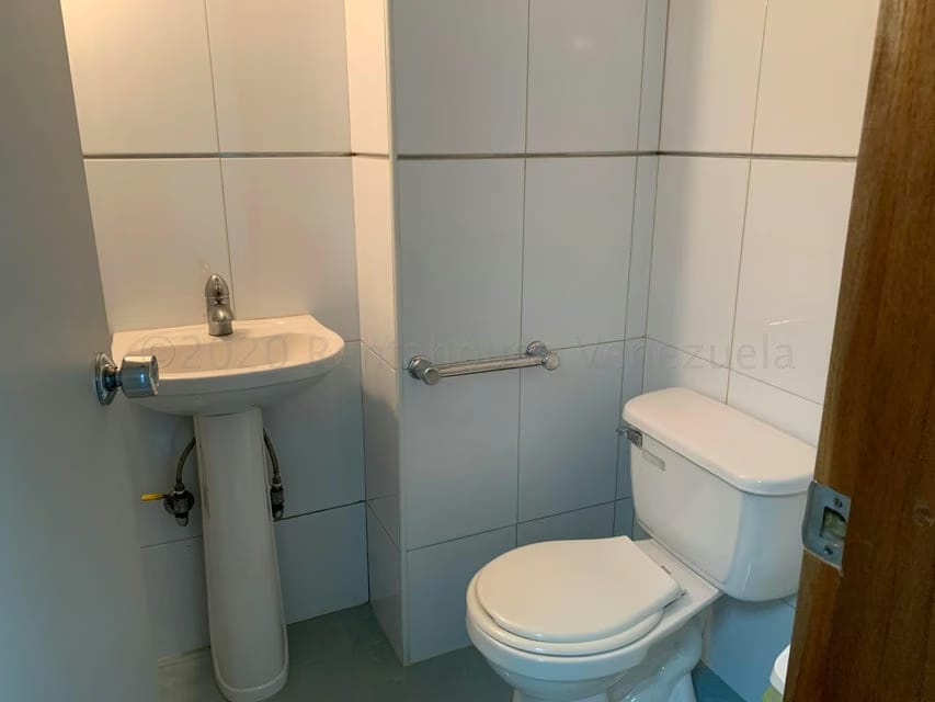 Comercial (Local Comercial) en Venta en El Paraiso, Distrito Metropolitano - 18