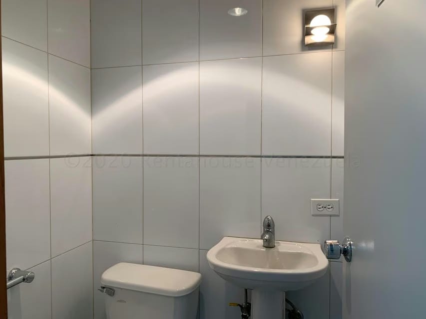 Comercial (Local Comercial) en Venta en El Paraiso, Distrito Metropolitano - 22