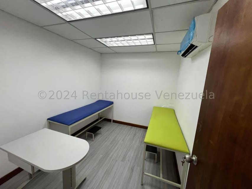 Comercial (Consultorio Medico) en Venta en El Marques, Distrito Metropolitano - 19