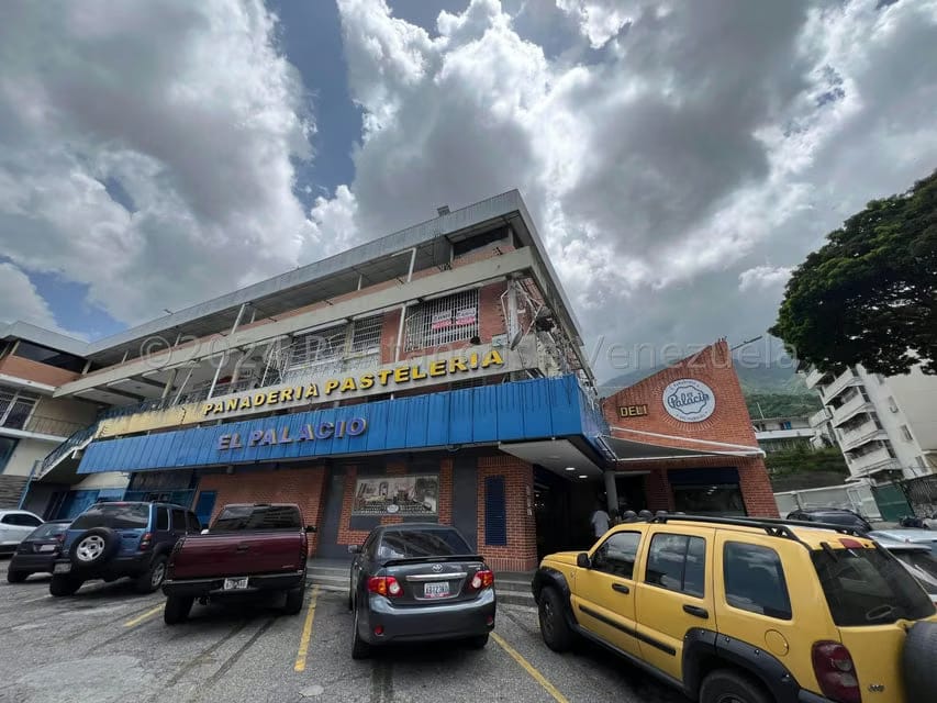 Comercial (Consultorio Medico) en Venta en El Marques, Distrito Metropolitano - 3