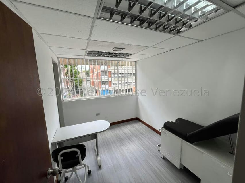 Comercial (Consultorio Medico) en Venta en El Marques, Distrito Metropolitano - 21
