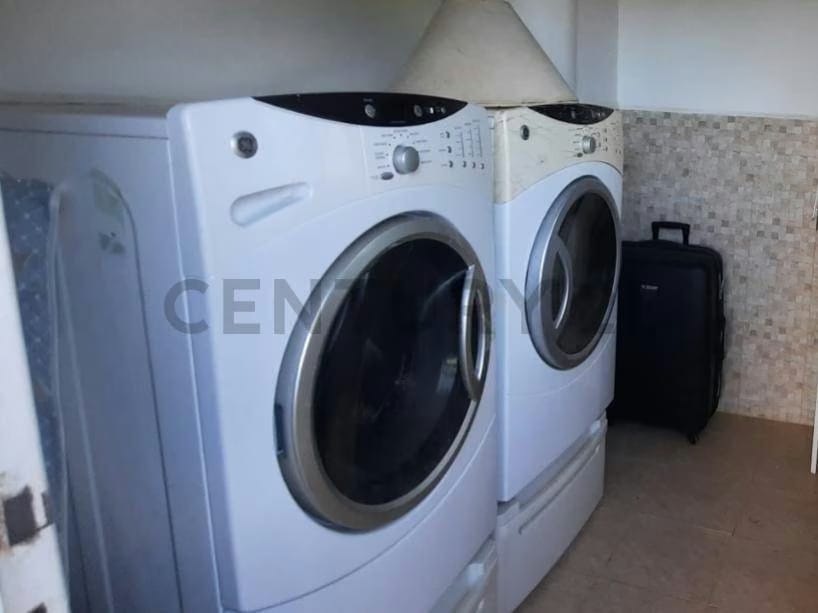 Caballeriza con potencial para Club/Posada en Margarita, La Asunción - 26